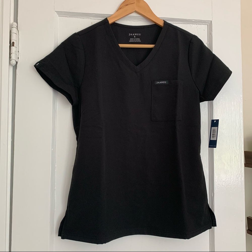 Jaanuu 3 pocket Vneck Top Black 🦄